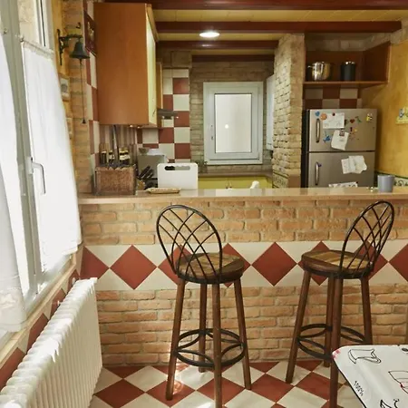 La Casa De La Biblioteca